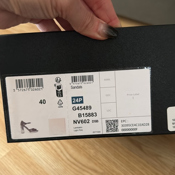 Chanel sandals authentic! - Picture 13 of 16